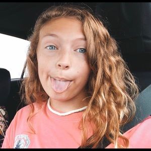 Meet your Posher, Ava